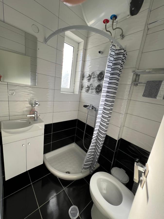 Paradise Apartment ซารานเดอ ภายนอก รูปภาพ
